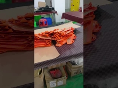 قابلة للطي المحمولة 100 و 18 فولت شاحن الطاقة الشمسية الأرضية للسيارات ذات المقصورة